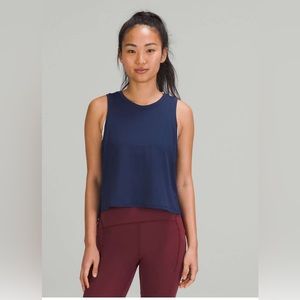 EUC Lululemon Train to Be Tank Top - Color is Night Sea (Navy Blue) - Size 6